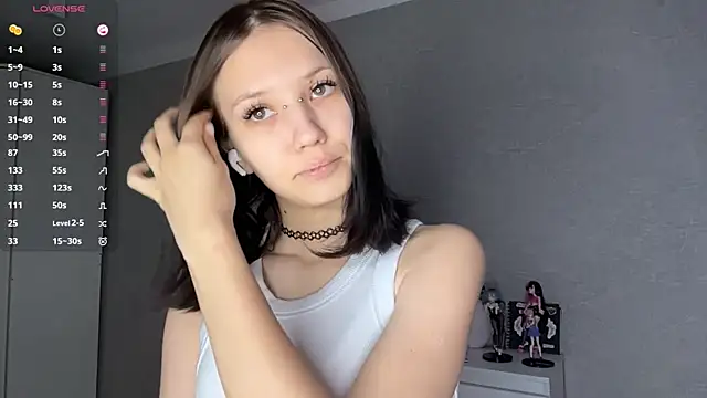 AmeliaMiotii online show from 05-17-26, 11:39