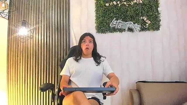 LexyNova  online show from 04-29-26, 06:25