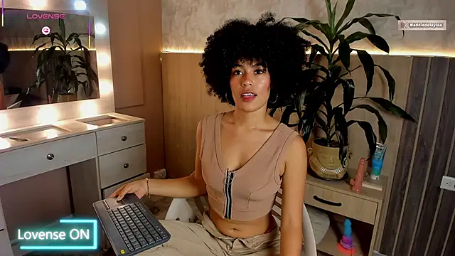 baddie delaylaa online show from 04-18-26, 07:58