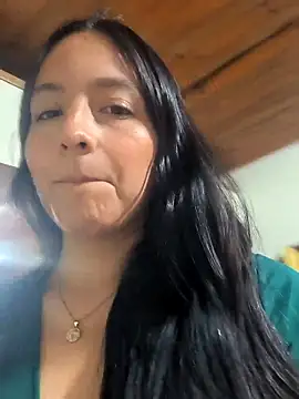 Snapshot of SophiaCastro09_ chatting on 04-17-26, 04:15 SophiaCastro09 online show from 04-17-26, 04:15