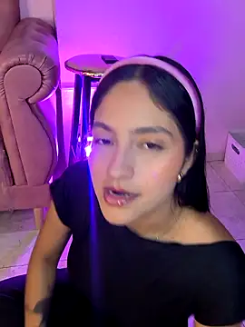 Snapshot of SophiaCastro09_ chatting on 04-18-26, 12:25 SophiaCastro09 online show from 04-18-26, 12:25