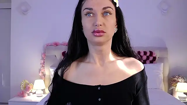 Snapshot of AriannaCruise chatting on 05-03-26, 02:28 AriannaCruise online show from 05-03-26, 02:28