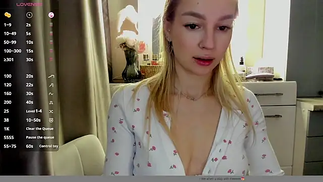 MelodyIllves online show from 04-04-26, 04:44