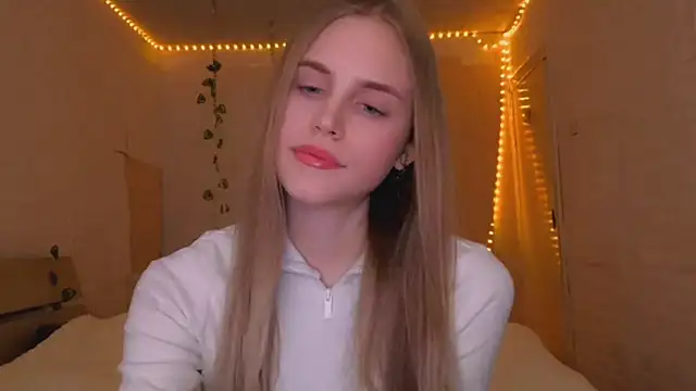 EveCoutch online show from 03-27-26, 04:29