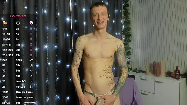 Snapshot of James2Inked chatting on 05-03-26, 05:46 James2Inked online show from 05-03-26, 05:46