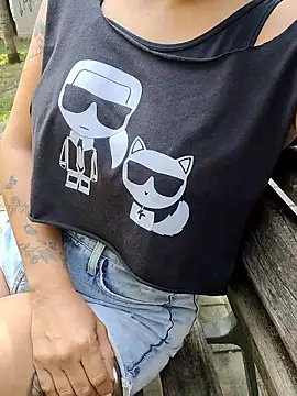 Snapshot of Medusa_Kitty chatting on 03-31-26, 02:39 Medusa Kitty online show from 03-31-26, 02:39