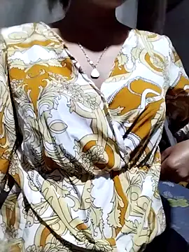 Snapshot of djdddj1 chatting on 04-06-26, 11:44 djdddj1 online show from 04-06-26, 11:44