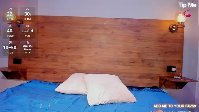 MOONWUW online show from 05-03-26, 12:27