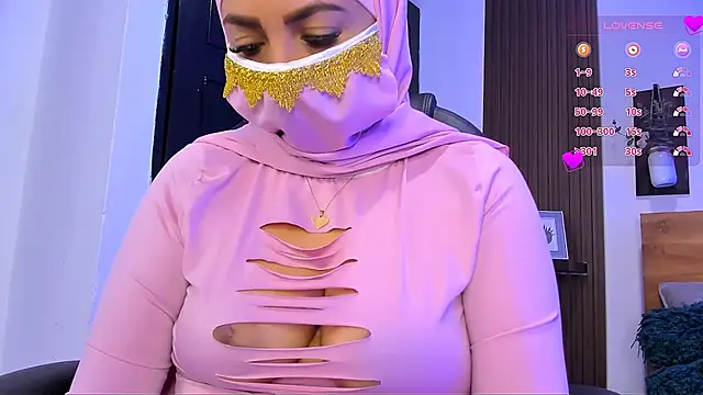 Snapshot of Nailea__ chatting on 03-28-26, 02:33 Nailea online show from 03-28-26, 02:33