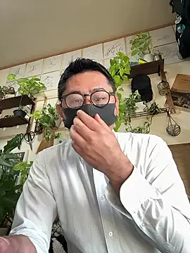 Snapshot of RYUICHI_1919 chatting on 05-10-26, 09:20 RYUICHI 1919 online show from 05-10-26, 09:20