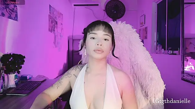 goth Valentinna online show from 04-23-26, 05:41
