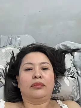xiaxia-2026 online show from 04-27-26, 02:04