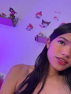 Snapshot of Emycarver09_ chatting on 05-14-26, 12:34 Emycarver09 online show from 05-14-26, 12:34