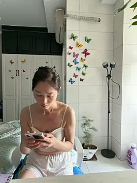 yuanpu0925 online show from 04-30-26, 11:42