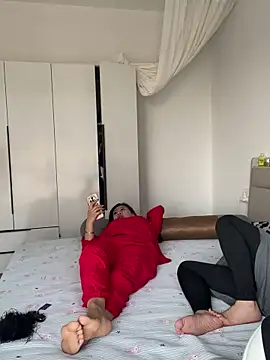 Xiaoleilei-10 online show from 04-12-26, 08:08