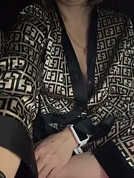 peach widow online show from 04-08-26, 06:41