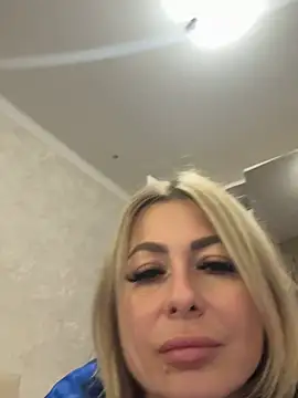 peach widow online show from 04-23-26, 12:40