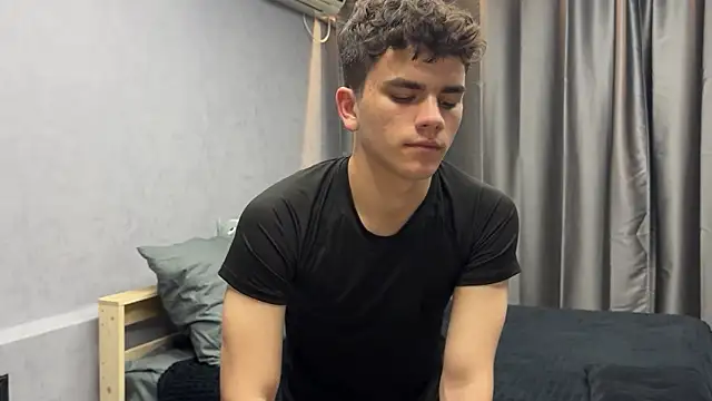 MaxWoolf online show from 05-17-26, 04:14