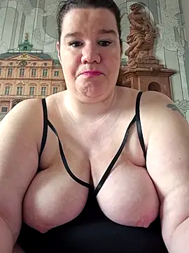 curvystachel42 online show from 04-10-26, 01:16