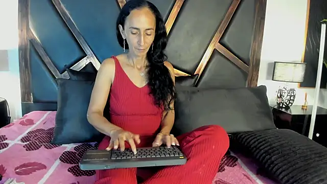 SamanttaLopez online show from 04-18-26, 08:42