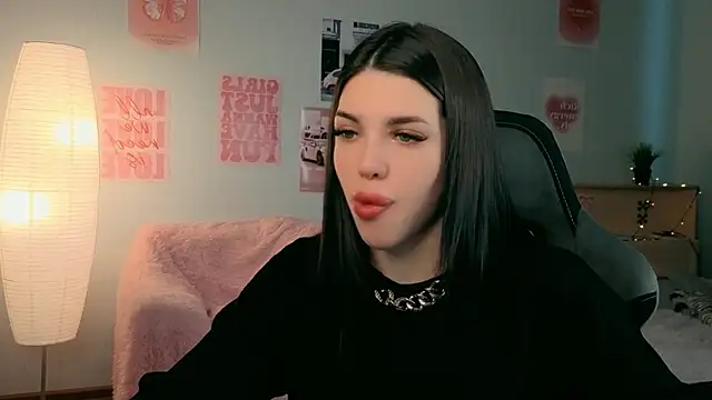 molly rettyy online show from 05-02-26, 04:06