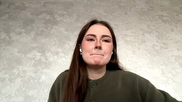 Snapshot of CaroylnEnz chatting on 03-30-26, 08:04 CaroylnEnz online show from 03-30-26, 08:04