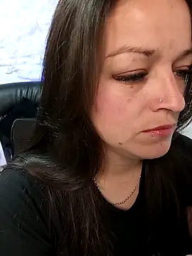 Snapshot of Isa_bluee chatting on 05-07-26, 12:43 Isa bluee online show from 05-07-26, 12:43