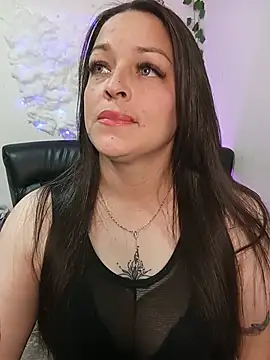 Snapshot of Isa_bluee chatting on 07-09-26, 02:04 Isa bluee online show from 07-09-26, 02:04