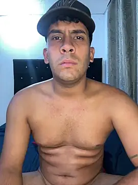 Snapshot of Austinlopezz chatting on 03-31-26, 12:12 Austinlopezz online show from 03-31-26, 12:12