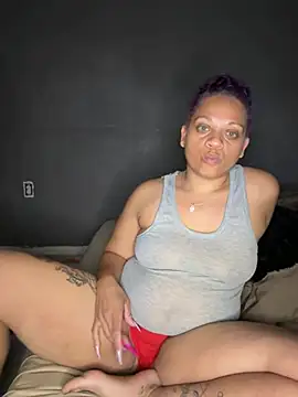 SHY QUINN online show from 05-04-26, 12:23