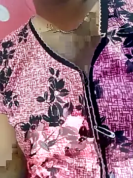 itz-liliroy online show from 04-05-26, 01:41