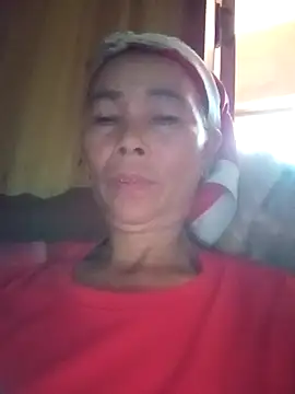 Snapshot of __Ruby01__ chatting on 05-15-26, 07:37 Ruby01 online show from 05-15-26, 07:37
