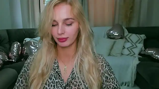 blonde  flirt online show from 04-01-26, 05:08