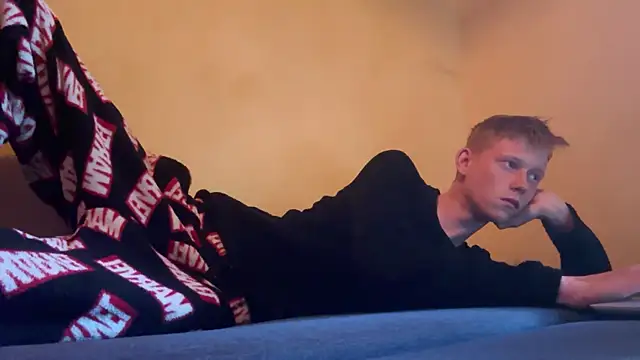 dreamy devi1 online show from 04-12-26, 06:02