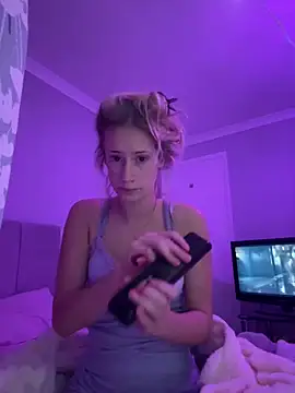 Goldenfairy online show from 04-15-26, 08:53