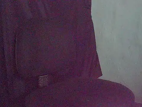 Snapshot of smallcockgrower chatting on 04-16-26, 11:40 smallcockgrower online show from 04-16-26, 11:40