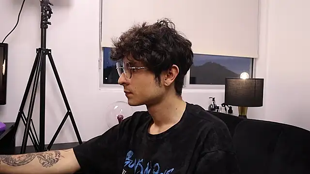 Tyler Blade online show from 04-06-26, 11:16