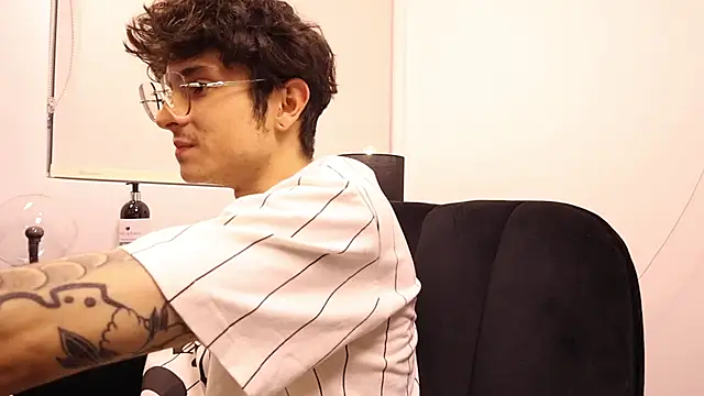 Tyler Blade online show from 04-09-26, 11:21