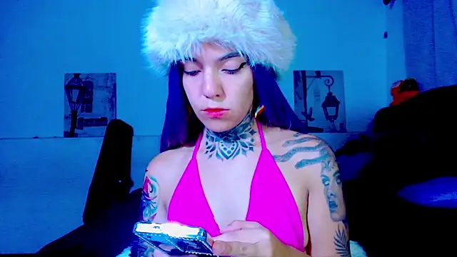 Snapshot of LannieGonzales chatting on 05-11-26, 01:17 LannieGonzales online show from 05-11-26, 01:17