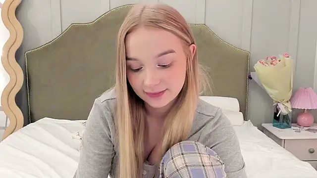 -mimi-mia- online show from 04-24-26, 08:55