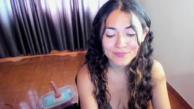 FreyaRouge online show from 07-18-26, 07:50