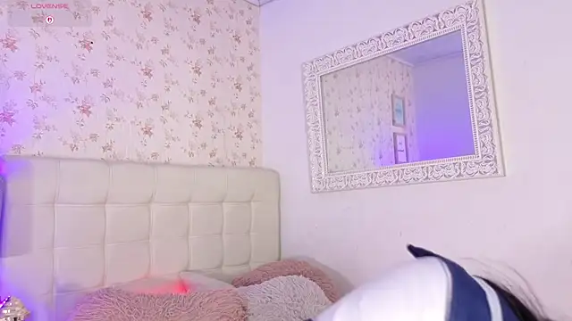 lia kitty0 online show from 07-08-26, 11:42