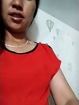 Lisa-aa online show from 05-05-26, 10:29