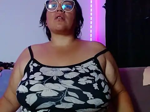 Snapshot of vibeSex1 chatting on 04-12-26, 07:19 vibeSex1 online show from 04-12-26, 07:19