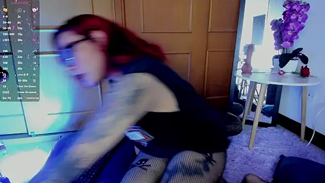 Violett Sykes online show from 04-19-26, 02:55