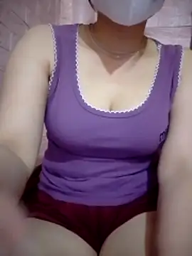 Snapshot of Mi-Naney chatting on 05-09-26, 04:50 Mi-Naney online show from 05-09-26, 04:50