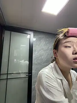 xx132546 online show from 05-17-26, 02:02