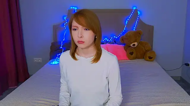 CherryCrushLove online show from 04-16-26, 06:03