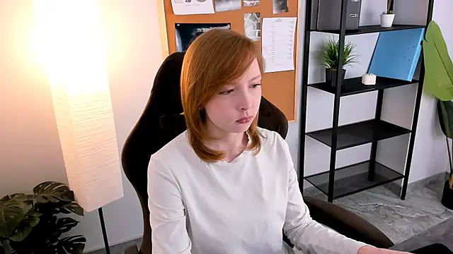 CherryCrushLove online show from 04-25-26, 06:05