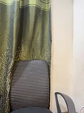 Cutiepie- online show from 05-08-26, 05:40